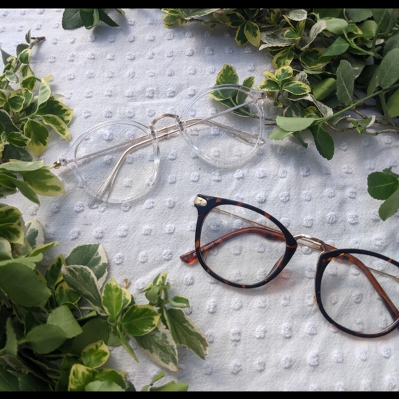 Clear faux glasses - Picture 4 of 8